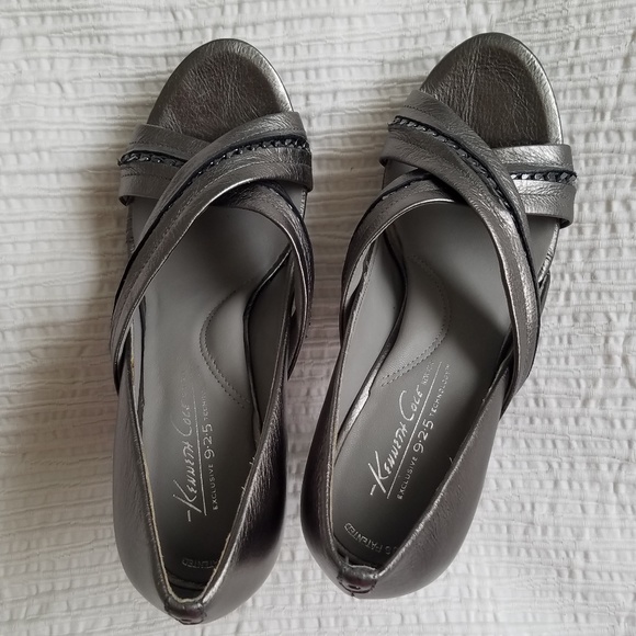 NWOT Kenneth Cole NY Dark Silver Leather Platform Heels - Picture 6 of 8